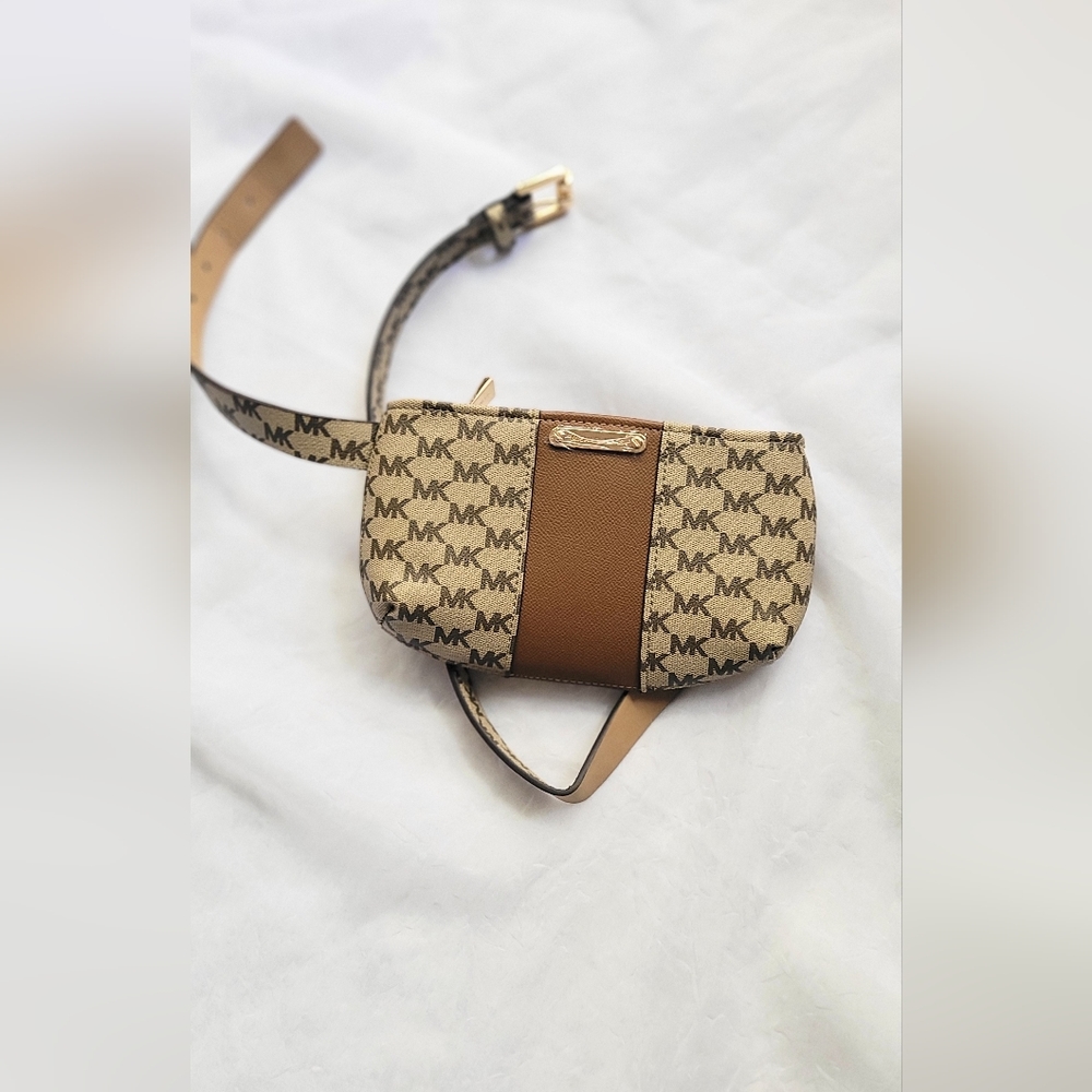 Michael Kors Belt Bag/Fanny Pack NWOT!
